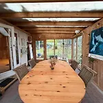 度假居 Coastal Family Retreat - 150m To The