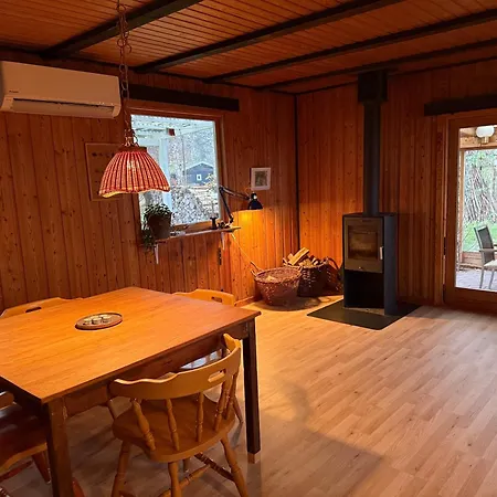 Coastal Family Retreat - 150m To The Gorlev